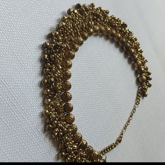 Bells Choker - Picture 4 of 5